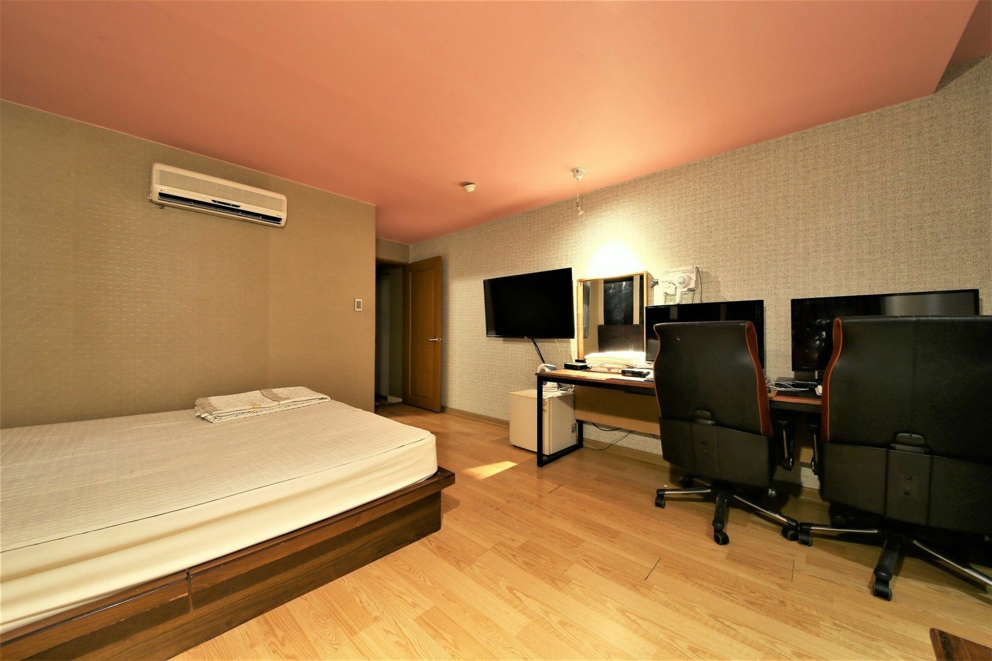 Sasang J Motel Bagian luar foto